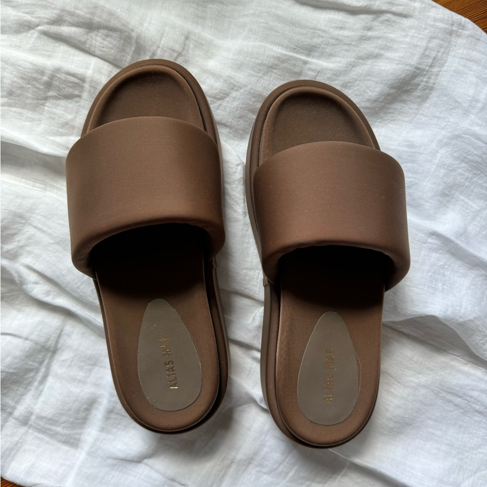 Alias Mae Platform Sandals
